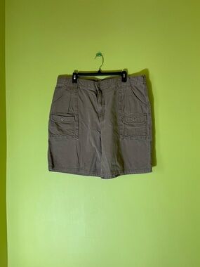 Vintage Tan Cabela's cargo shorts